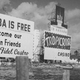 Anuncios en el muelle de Miami después de que Castro llegara al poder. Imagen: Getty